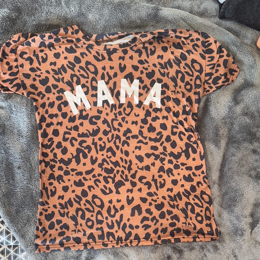 Leopard Print 'MAMA' T-Shirt